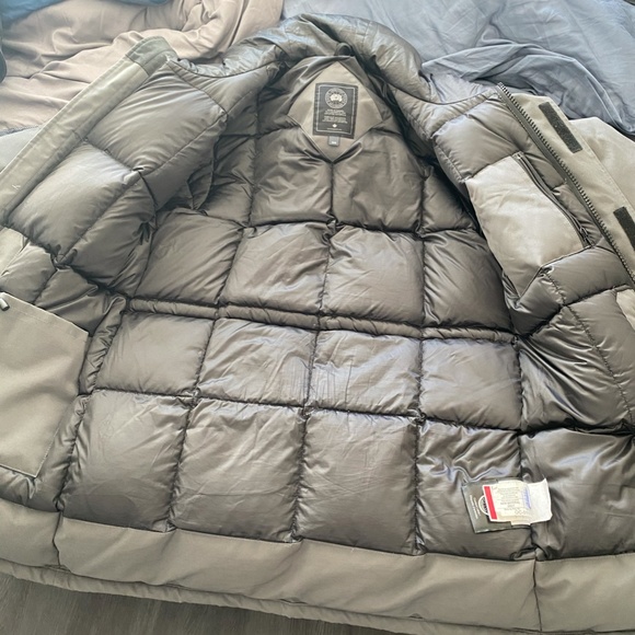 Canada Goose Parka Jackets - Level 4 and Level 5 - Picture 6 of 15
